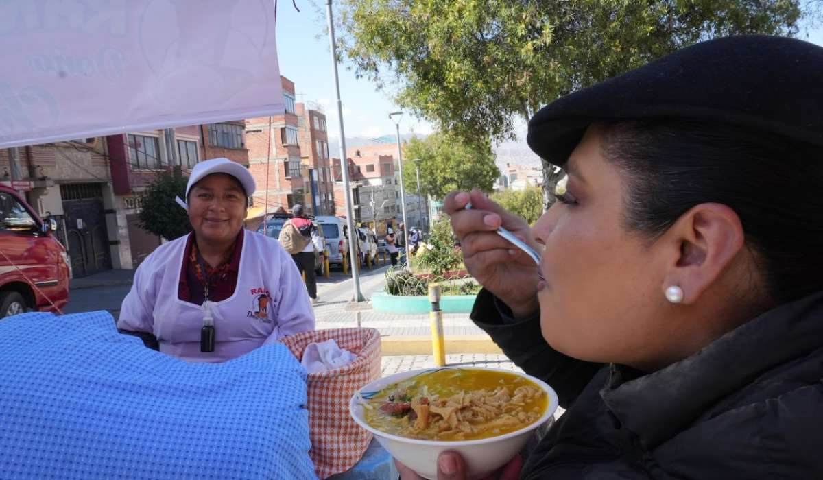 Sumaq impulsa el fortalecimiento de los emprendimientos de mujeres dueñas de carritos de comida en La Paz y El Alto