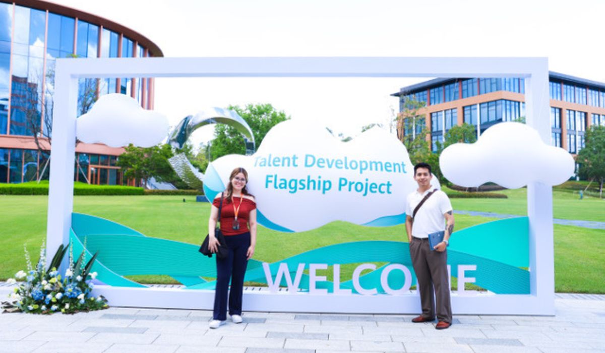 René y Marynes, los embajadores bolivianos de Semillas para el Futuro que se capacitan en China