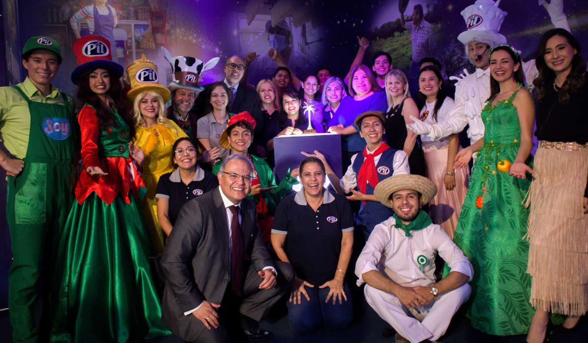 El “Mundo Mágico” de Pil Bolivia ganó la Palmera Dorada a la Innovación en Expocruz 2025