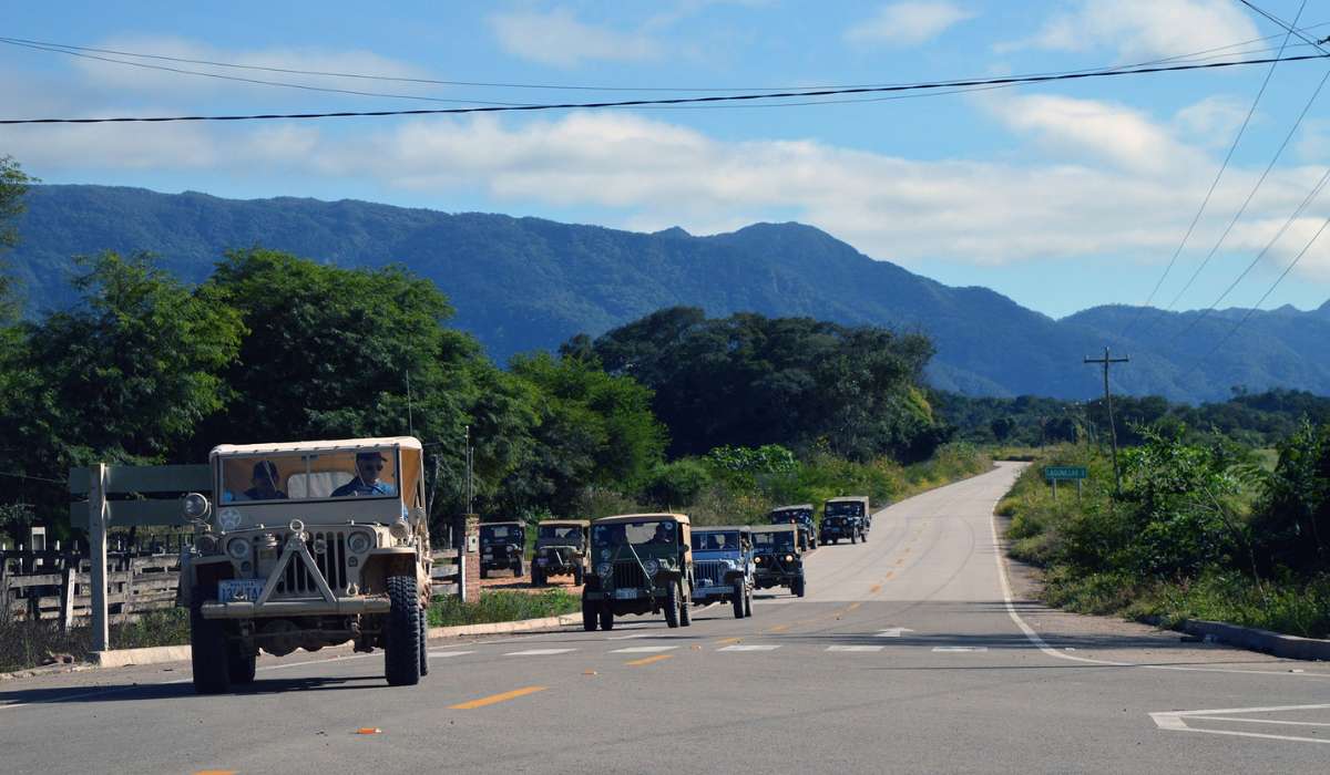 Los jeep Willys celebran su día en el Cambódromo