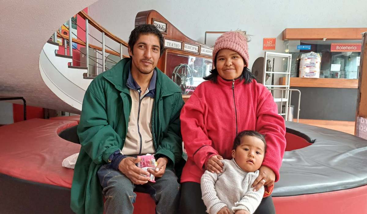 Con discapacidad, pero sin límites: Edgar y Wara crían a su hijo con amor y coraje en un sistema que no los mira