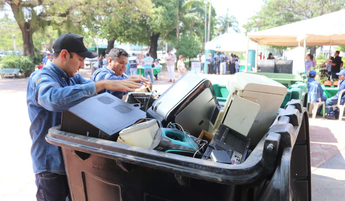 Recolectan más de dos toneladas de desechos electrónicos para darles una adecuada disposición