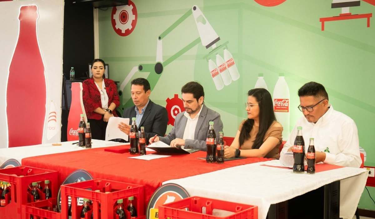 Envibol y Embol firman contrato para la provisión de más de 4 millones de botellas