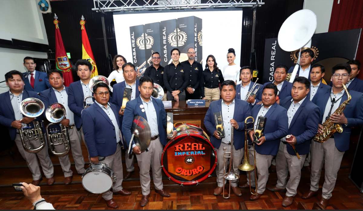 “Música que brilla”: Casa Real rinde homenaje a las Bandas del Carnaval de Oruro