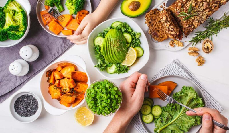 América Latina reduce el hambre, pero la comida sana es un lujo y la obesidad aumenta