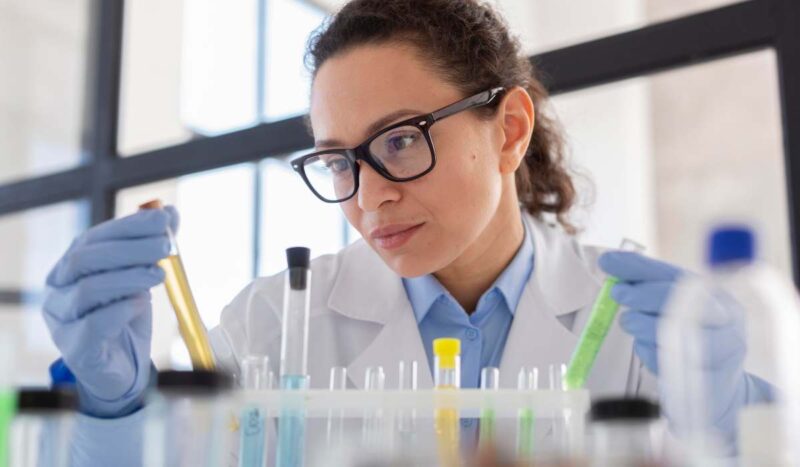 Fundación Bayer lanza convocatoria global para mujeres que innovan en salud y alimentación