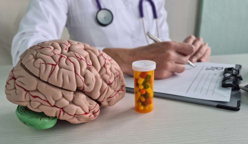 Un cerebro que se encoge por el alcohol y anticonceptivos