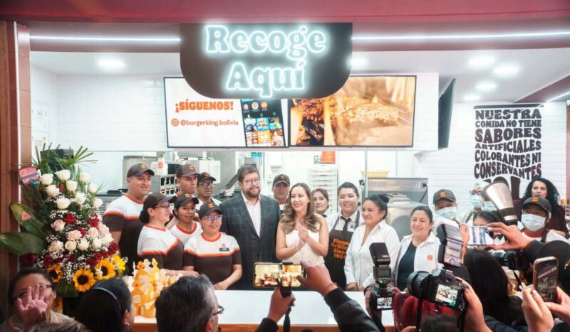 Un lanzamiento de película para el renovado Burger King Multicine en La Paz