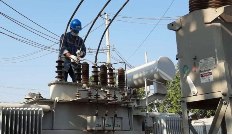 Bolivia plantea abrir su mercado eléctrico a privados y acelerar la diversificación con energías renovable